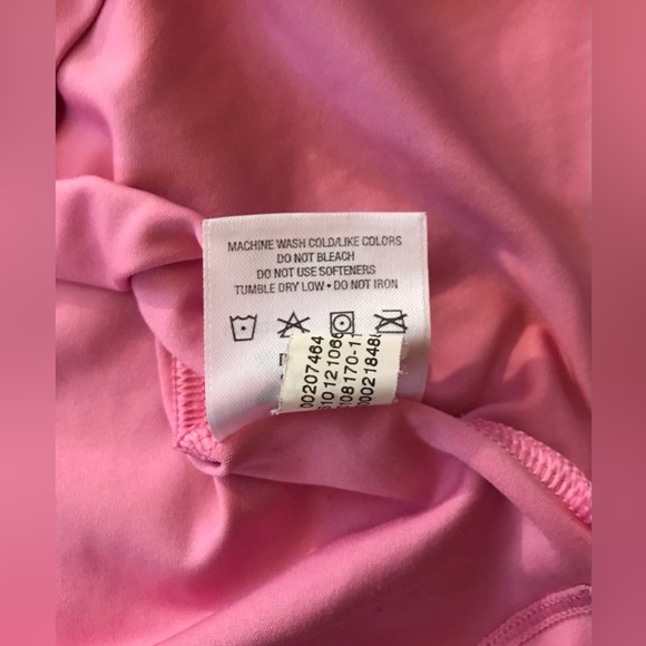 Under Armour HeatGear Pink w/ Green Stitching Semi Fitted Sports Tee - S - Picture 3 of 6